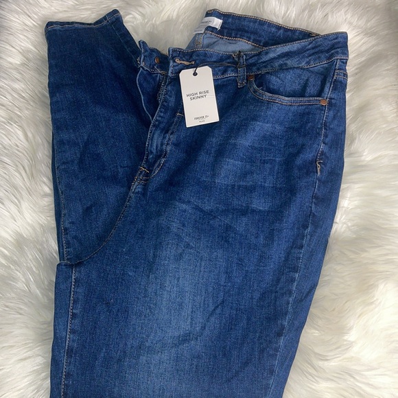 Plus Size High-Rise Skinny Jeans 👖 - Picture 2 of 13